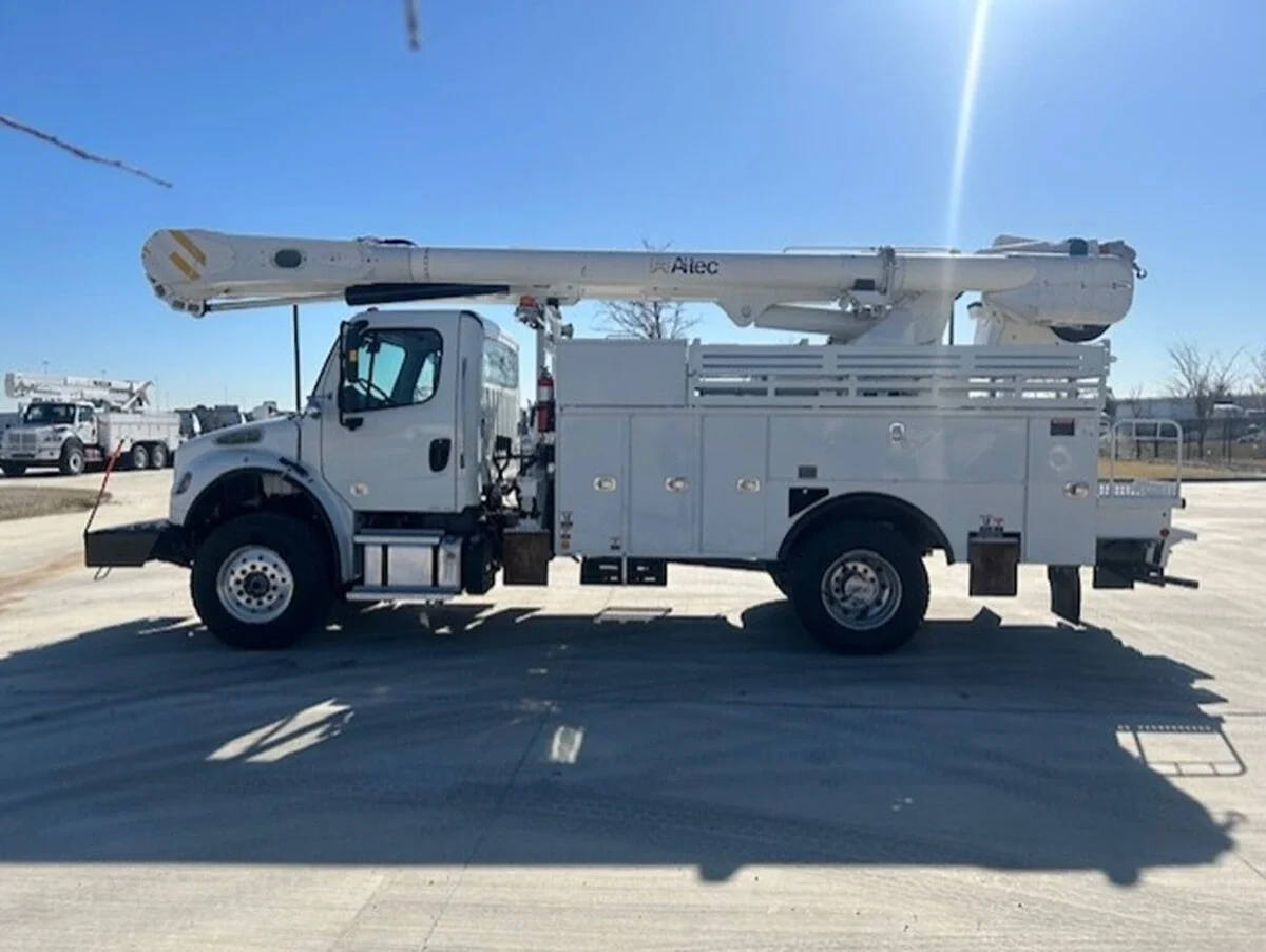 2020 Freightliner M2 106 - image 2