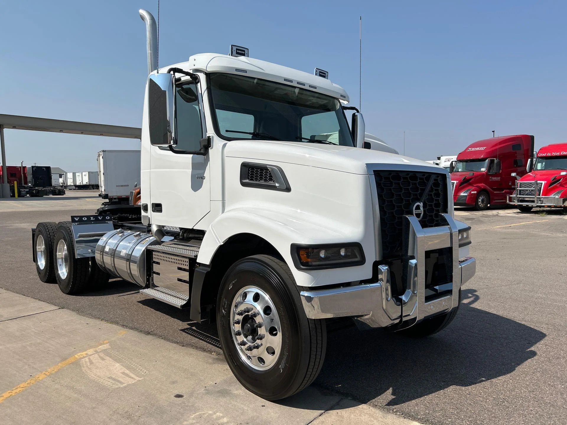2027 Volvo in Commerce City, CO — photo 5
