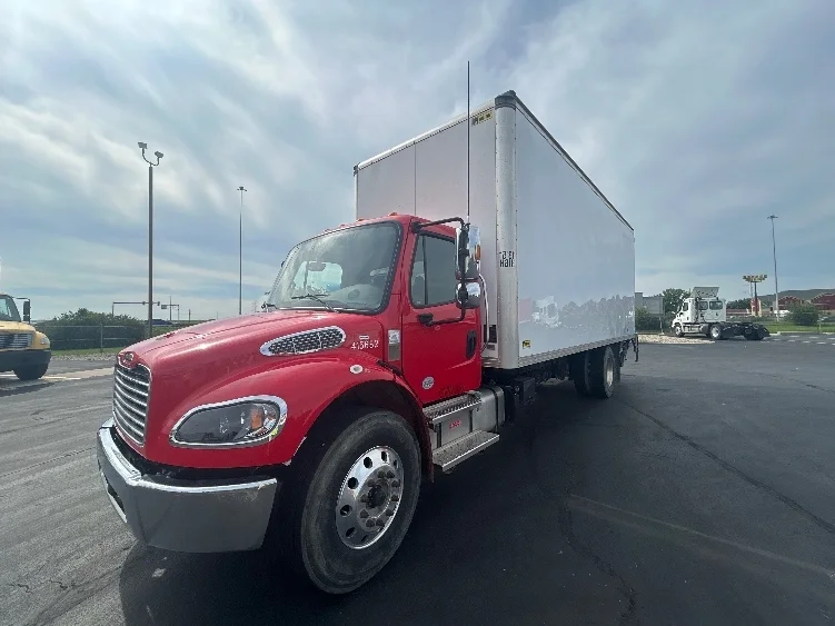 2022 Freightliner eM2 in Columbus, OH — photo 3
