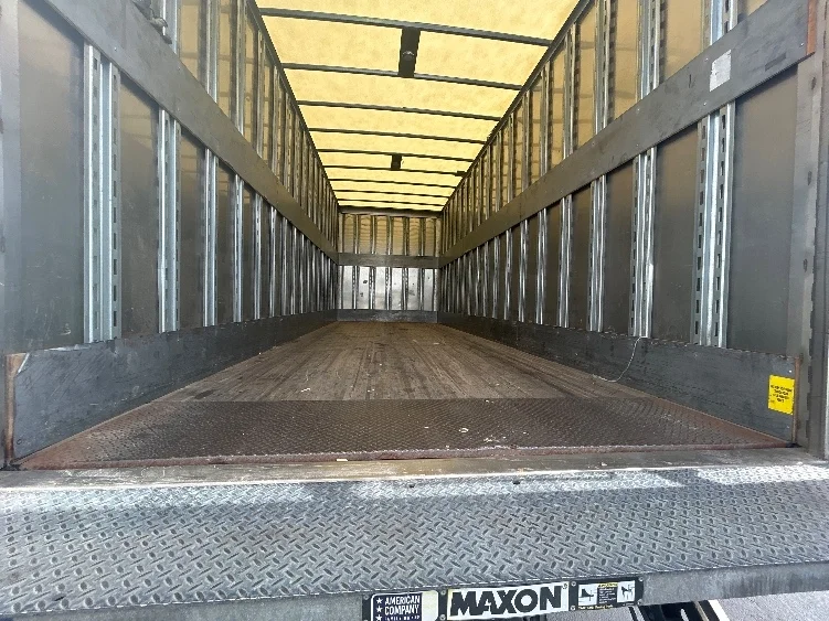 2022 Freightliner eM2 in Columbus, OH — photo 10