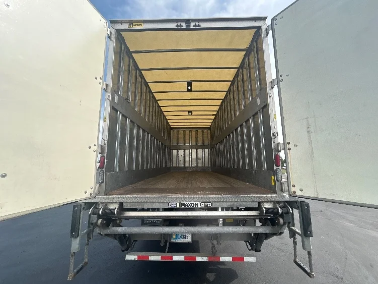 2022 Freightliner eM2 in Columbus, OH — photo 8