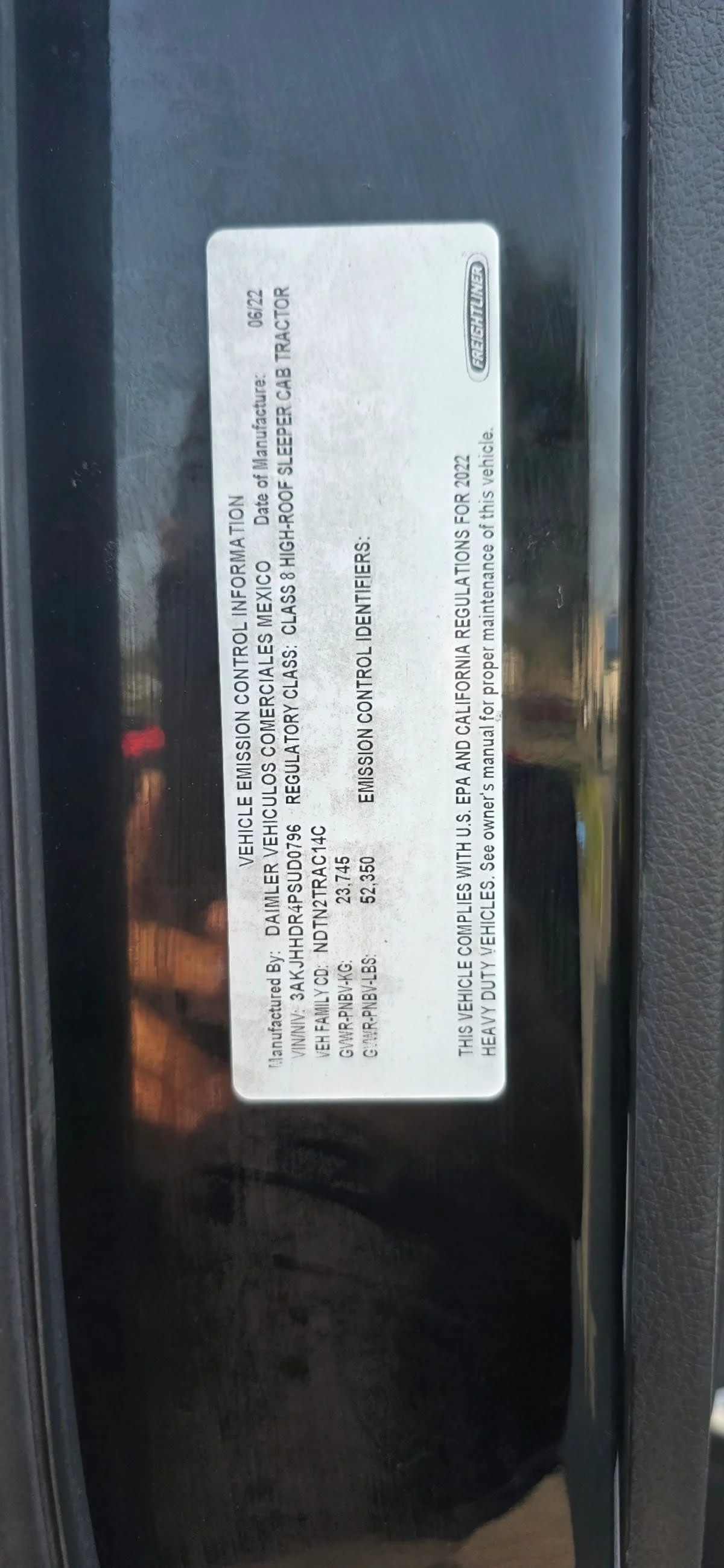 2023 Freightliner Cascadia in Bensalem, PA — photo 11