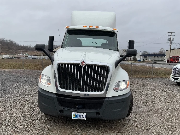 2019 International LT in Morgantown, WV — photo 2