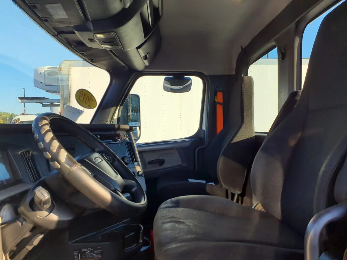 2019 Freightliner Cascadia in Atlanta, GA — photo 7