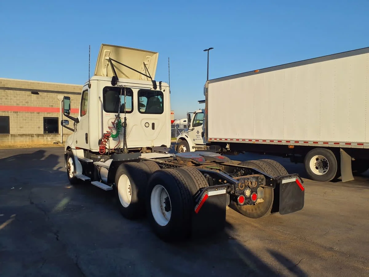 2019 Freightliner Cascadia in Atlanta, GA — photo 6