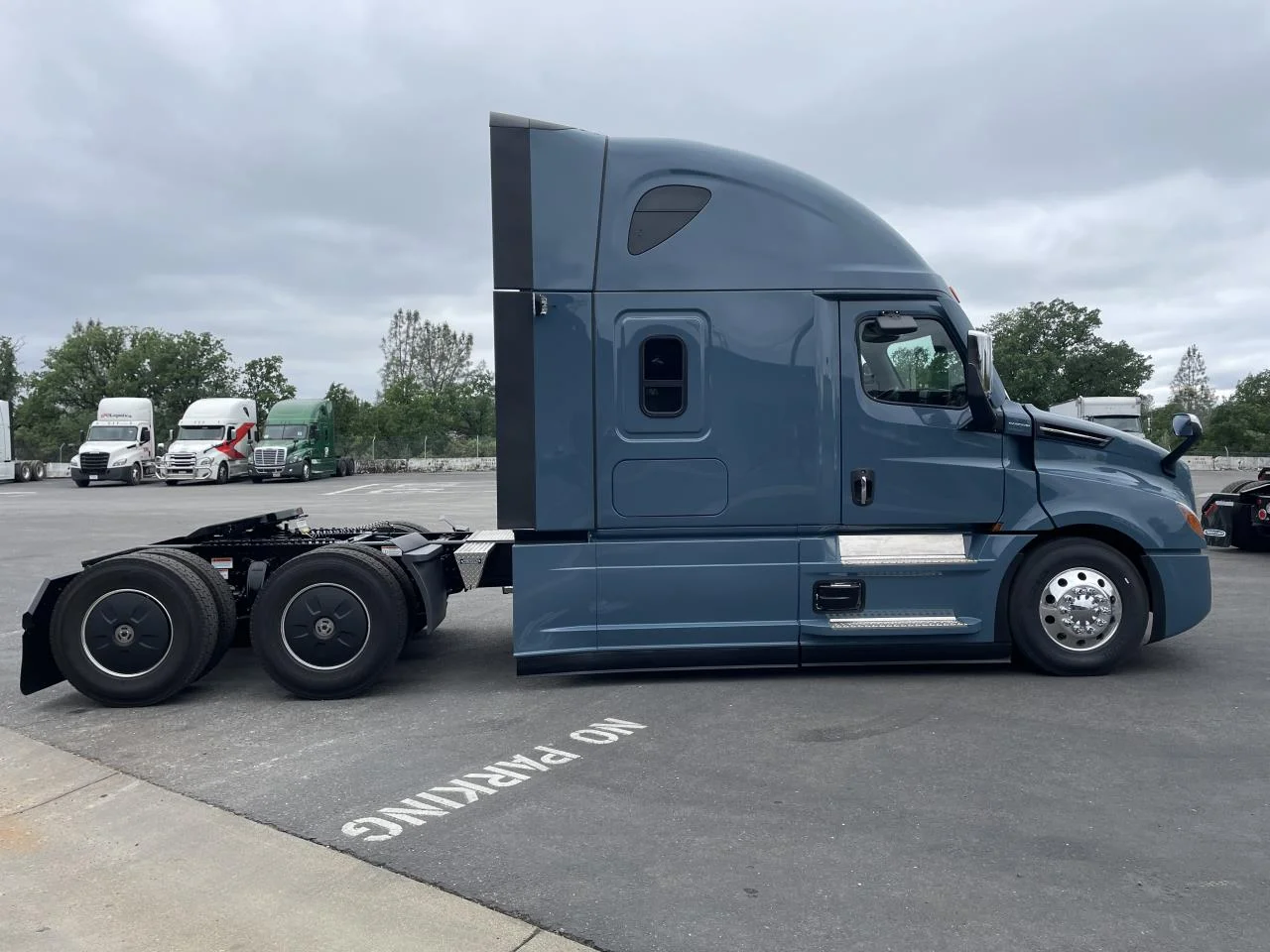 2026 Freightliner Cascadia - image 5