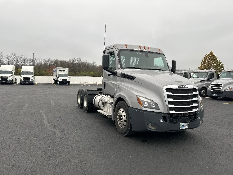 2020 Freightliner Cascadia in Piqua, OH