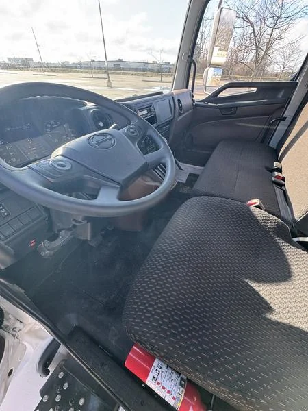 2025 Hino L6