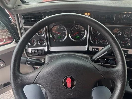 2027 Kenworth W900 in Kansas City, MO — photo 17
