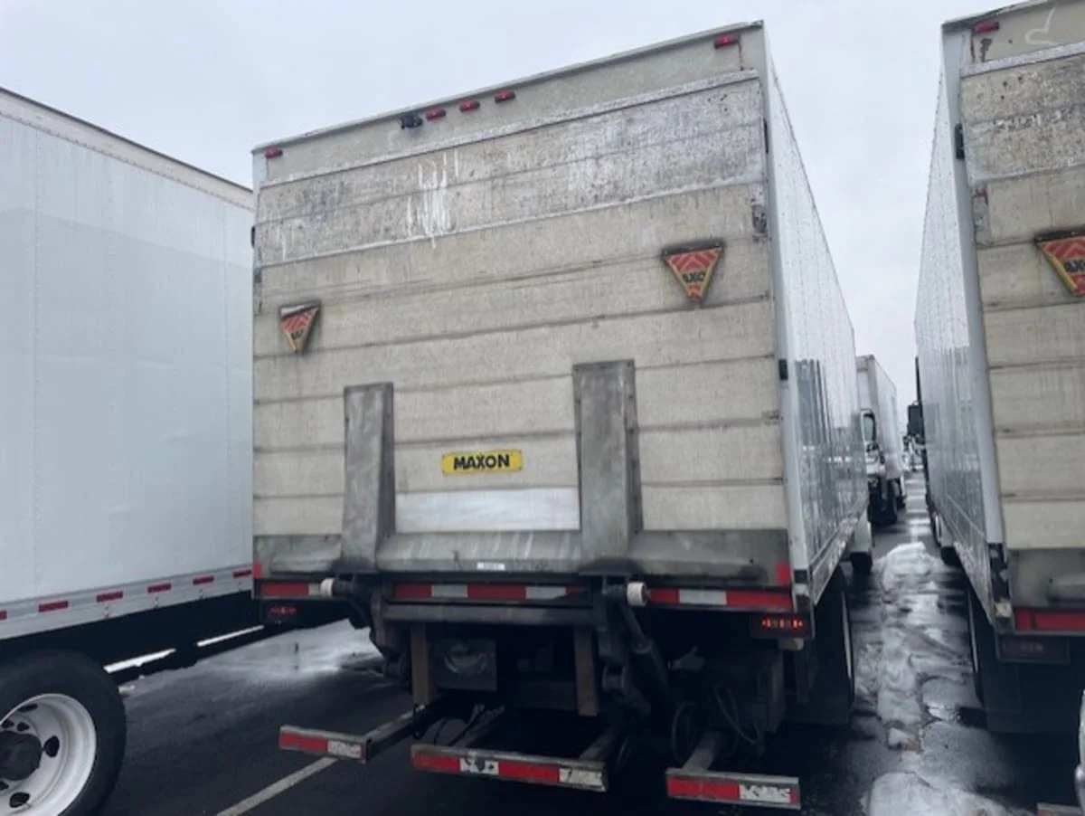 2019 Freightliner M2 106 in Farmingdale, NY — photo 4