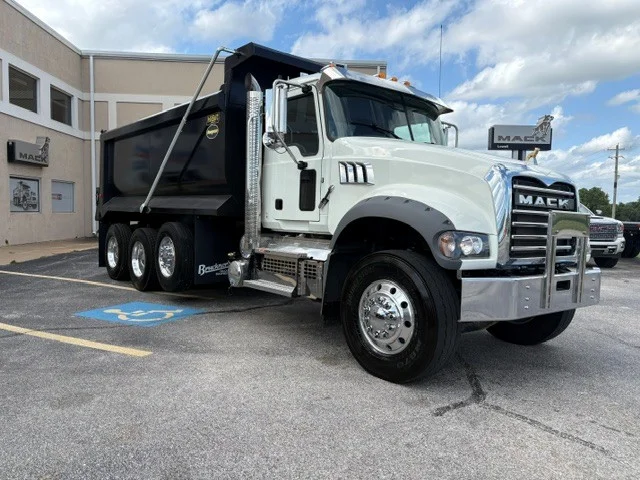 2023 Mack Granite in Lowell, AR — photo 2