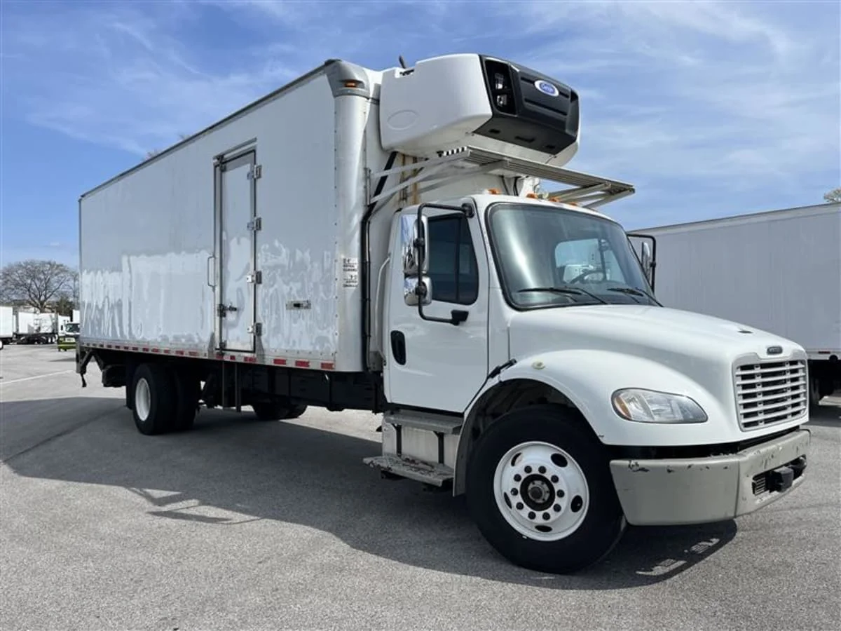 2018 Freightliner M2 106 in Beltsville, MD — photo 3