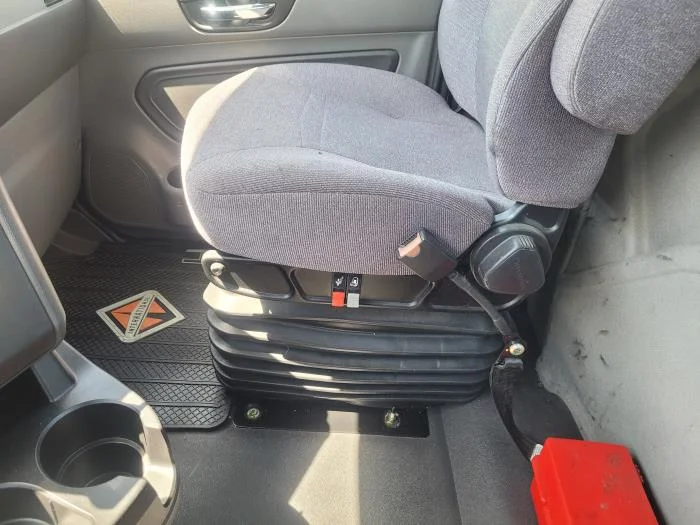 2021 International LT — photo 16