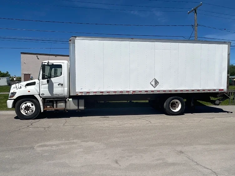 2018 Hino 268 in Rochester, NY — photo 4