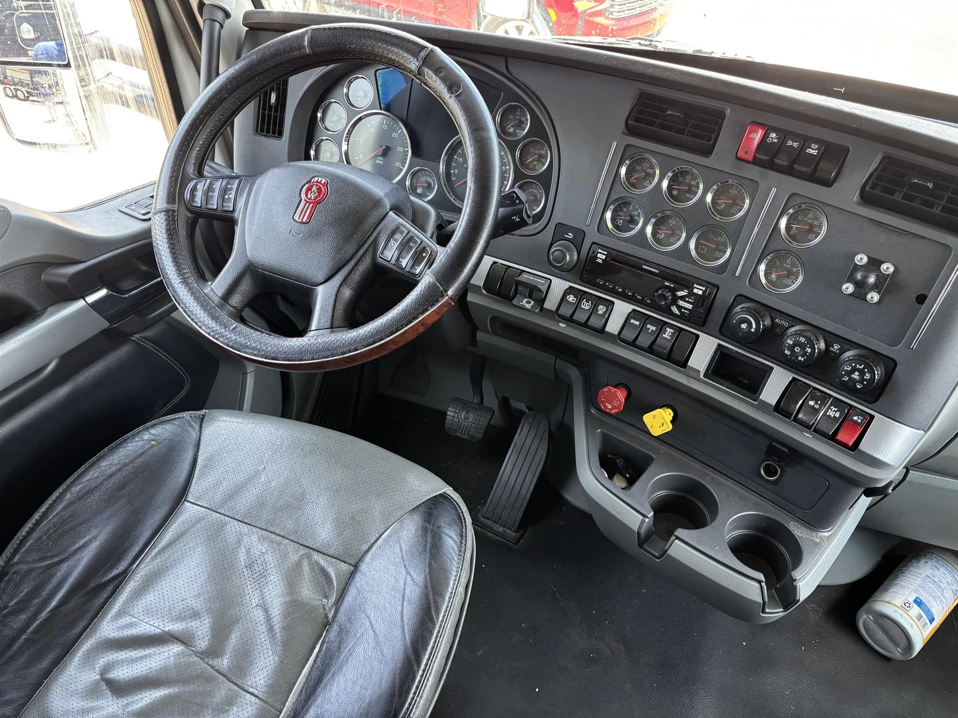 2020 Kenworth in Etna, OH — photo 5