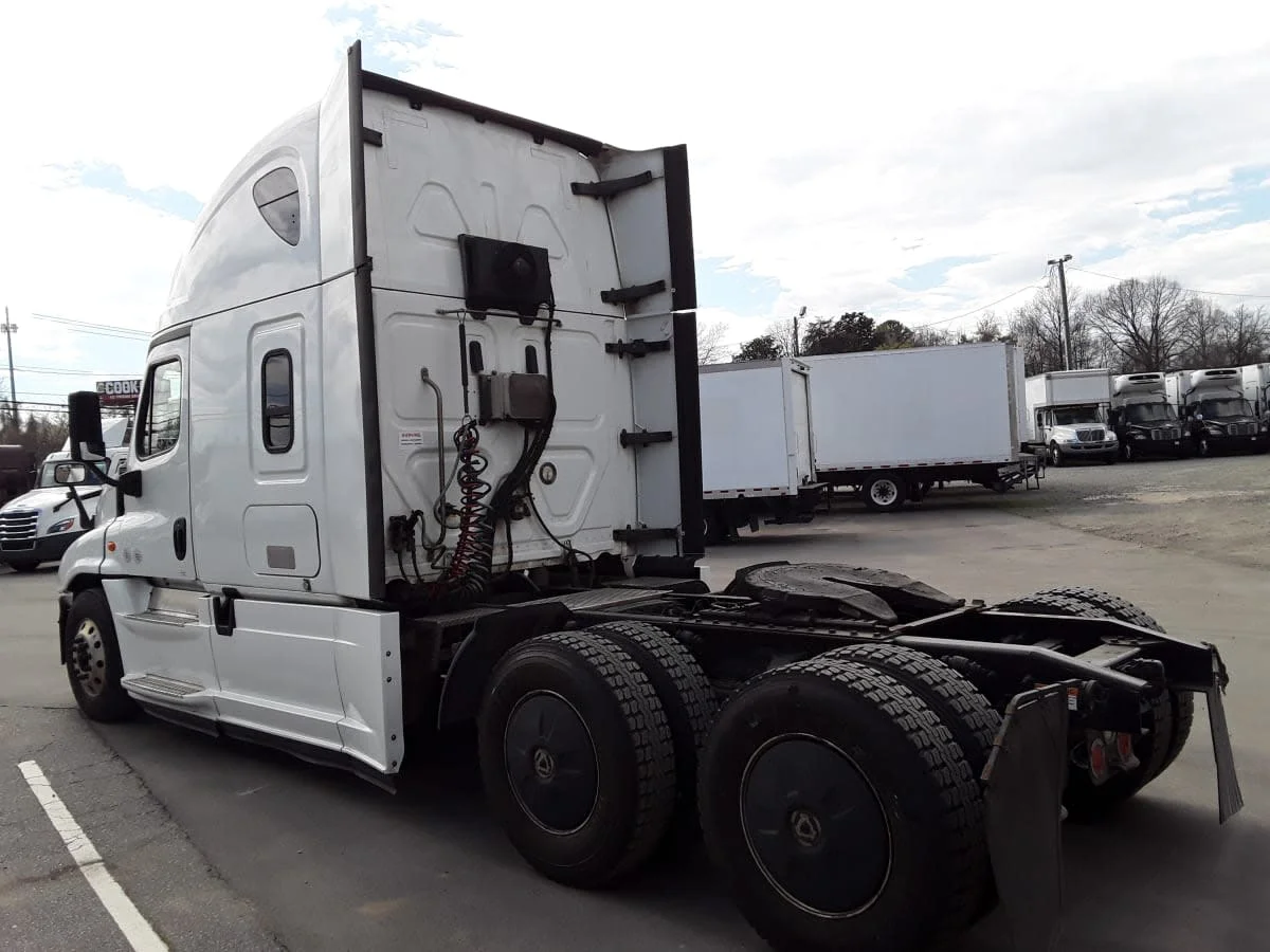 2019 Freightliner Cascadia in Charlotte, NC — photo 6