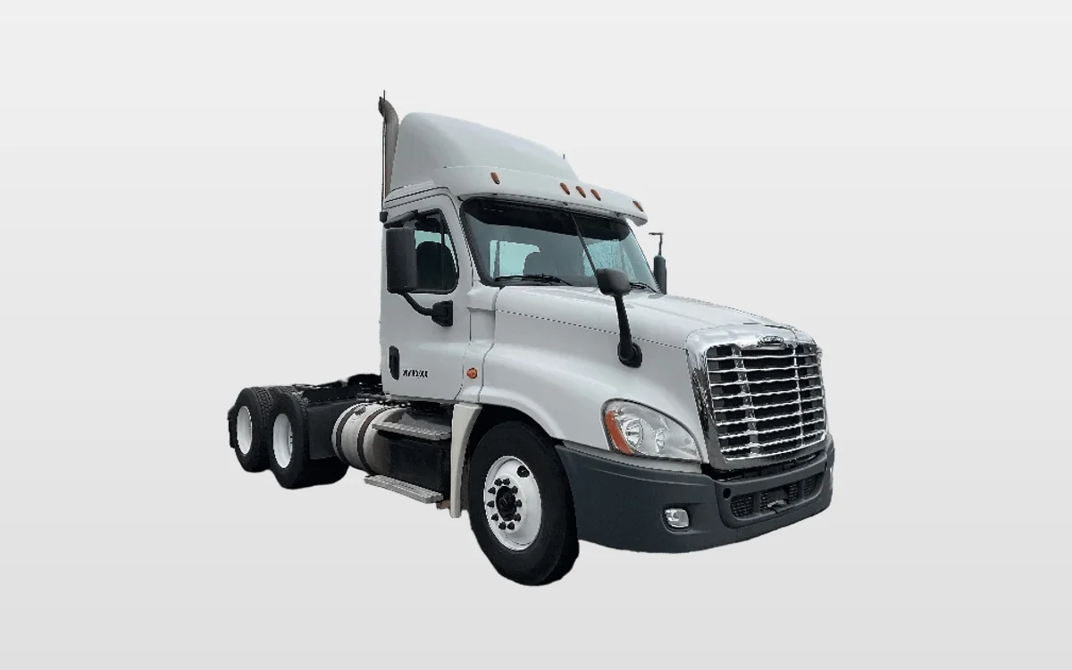 2019 Freightliner Cascadia - image 1