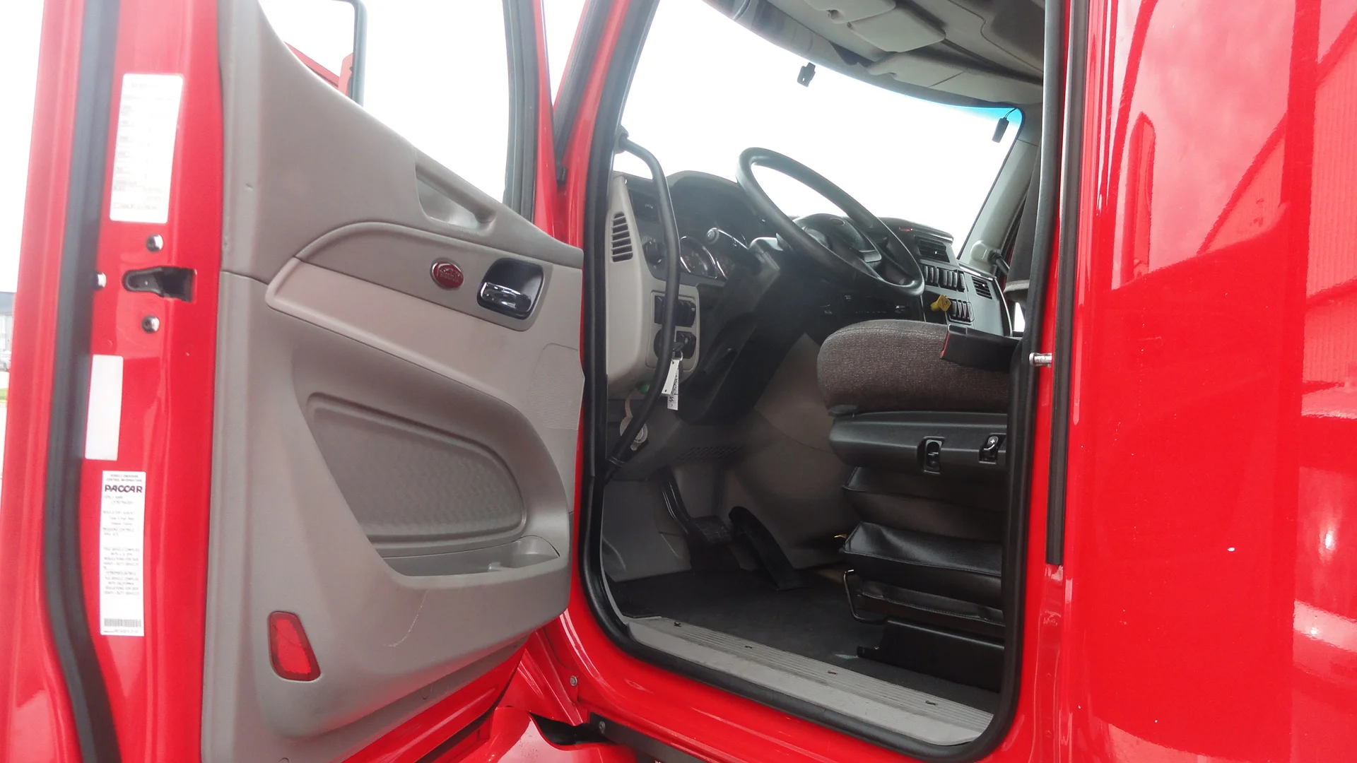 2020 Peterbilt 579 in O'Fallon, MO — photo 5