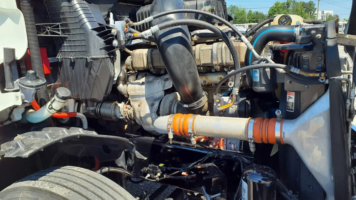 2021 Freightliner Cascadia in Birmingham, AL — photo 9