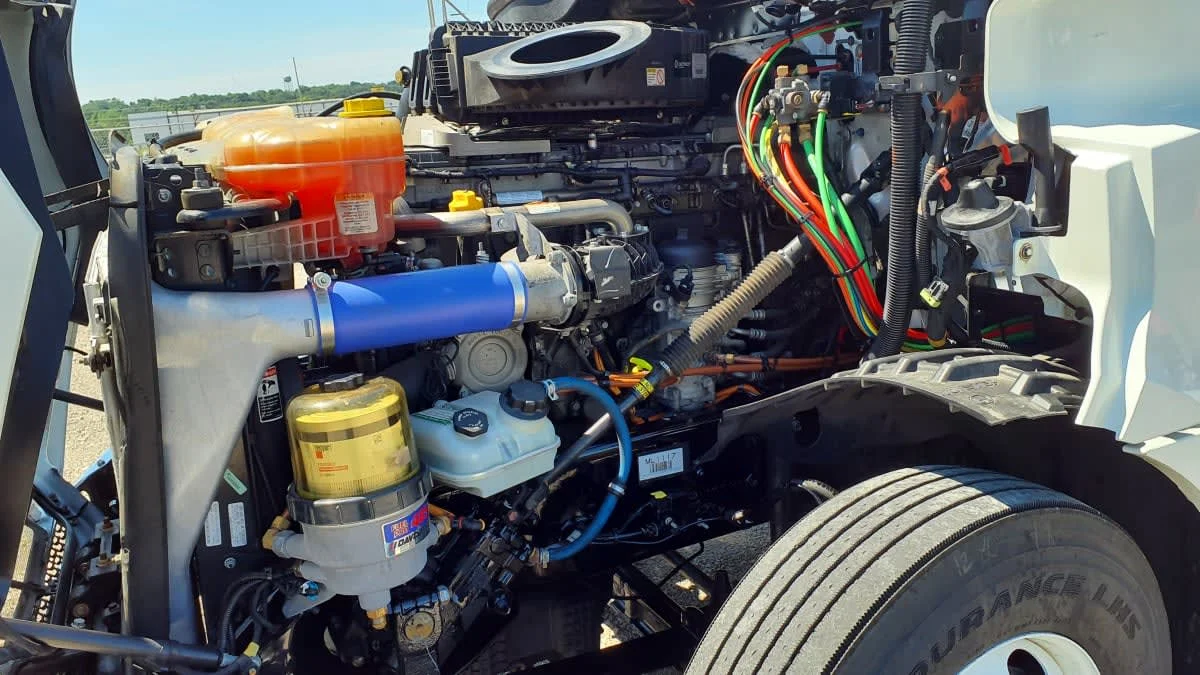 2021 Freightliner Cascadia in Birmingham, AL — photo 8