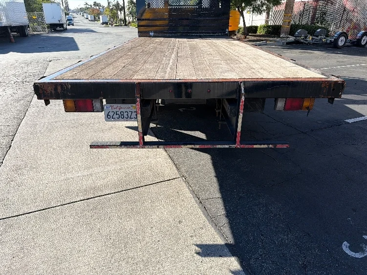 2016 Isuzu NPR - image 8