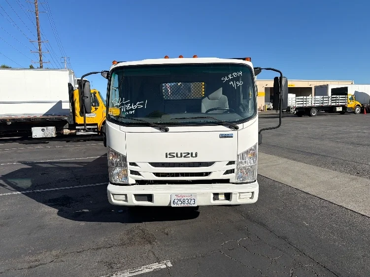 2016 Isuzu NPR - image 2