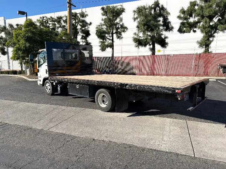 2016 Isuzu NPR - image 6