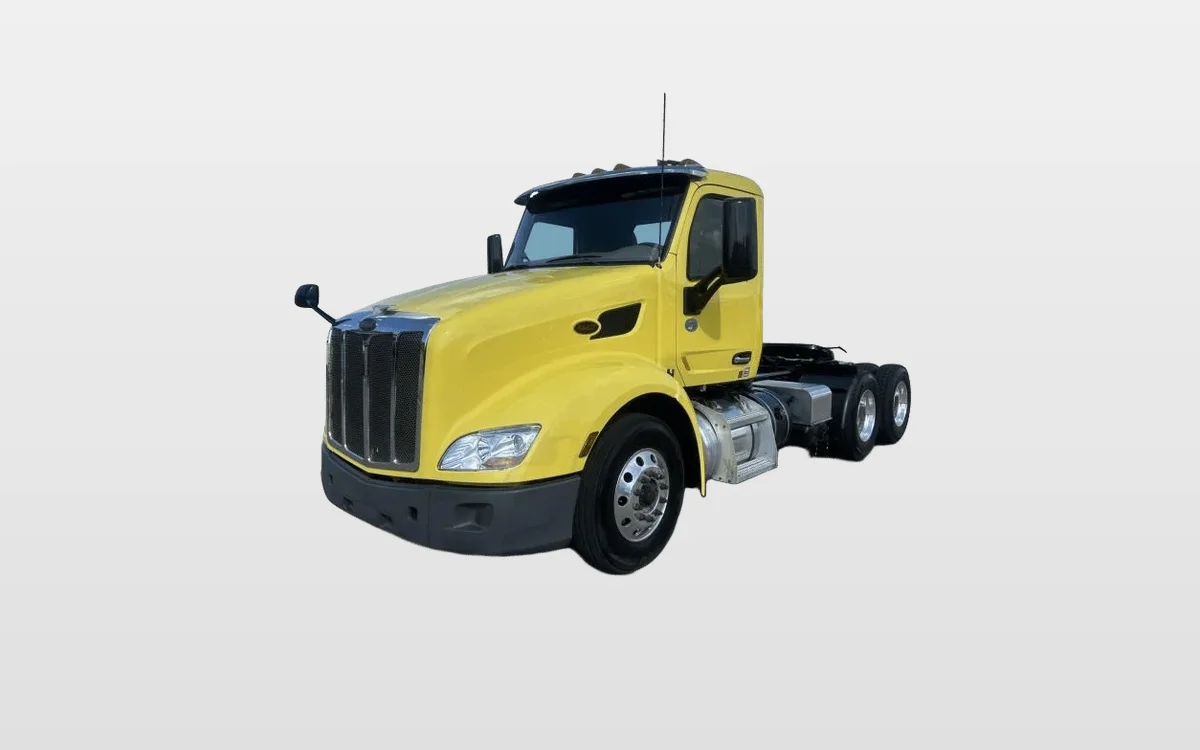 2021 Peterbilt 579 - image 1