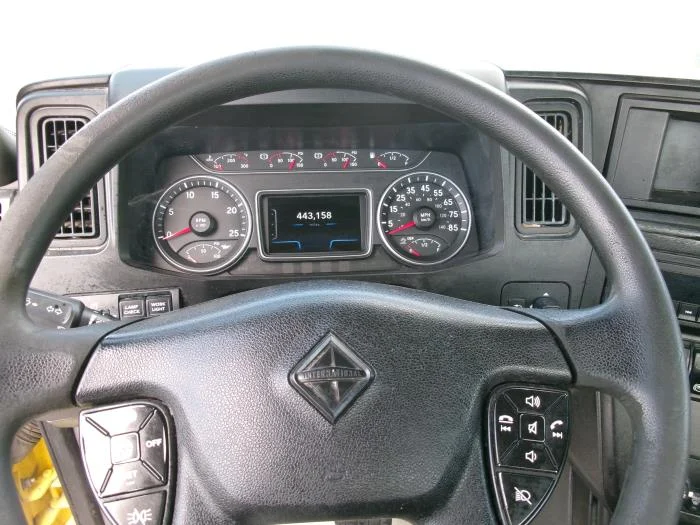 2023 International LT — photo 11