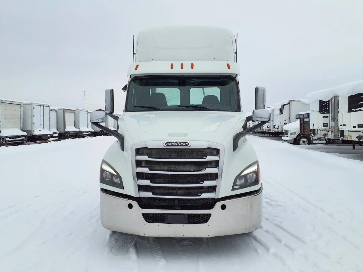 2019 Freightliner Cascadia in Wayland, MI — photo 2