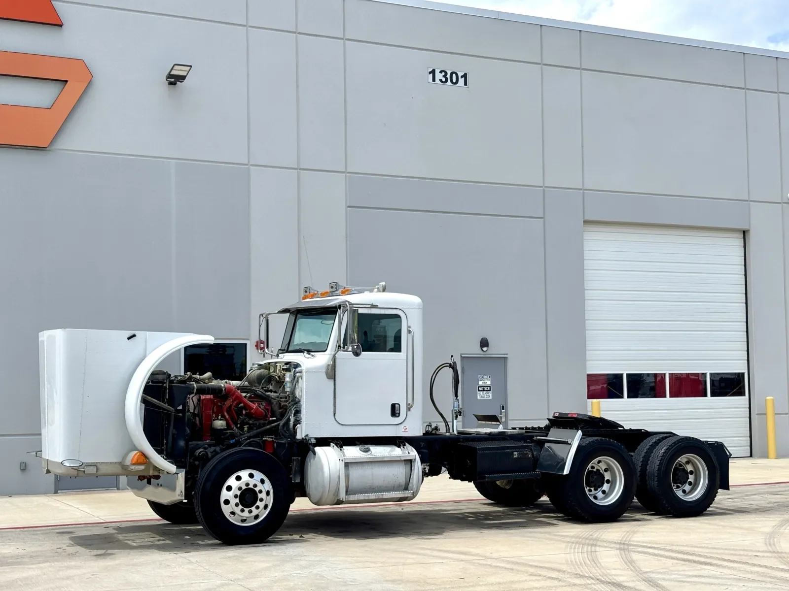 2005 Peterbilt 379 in Hutchins, TX — photo 10