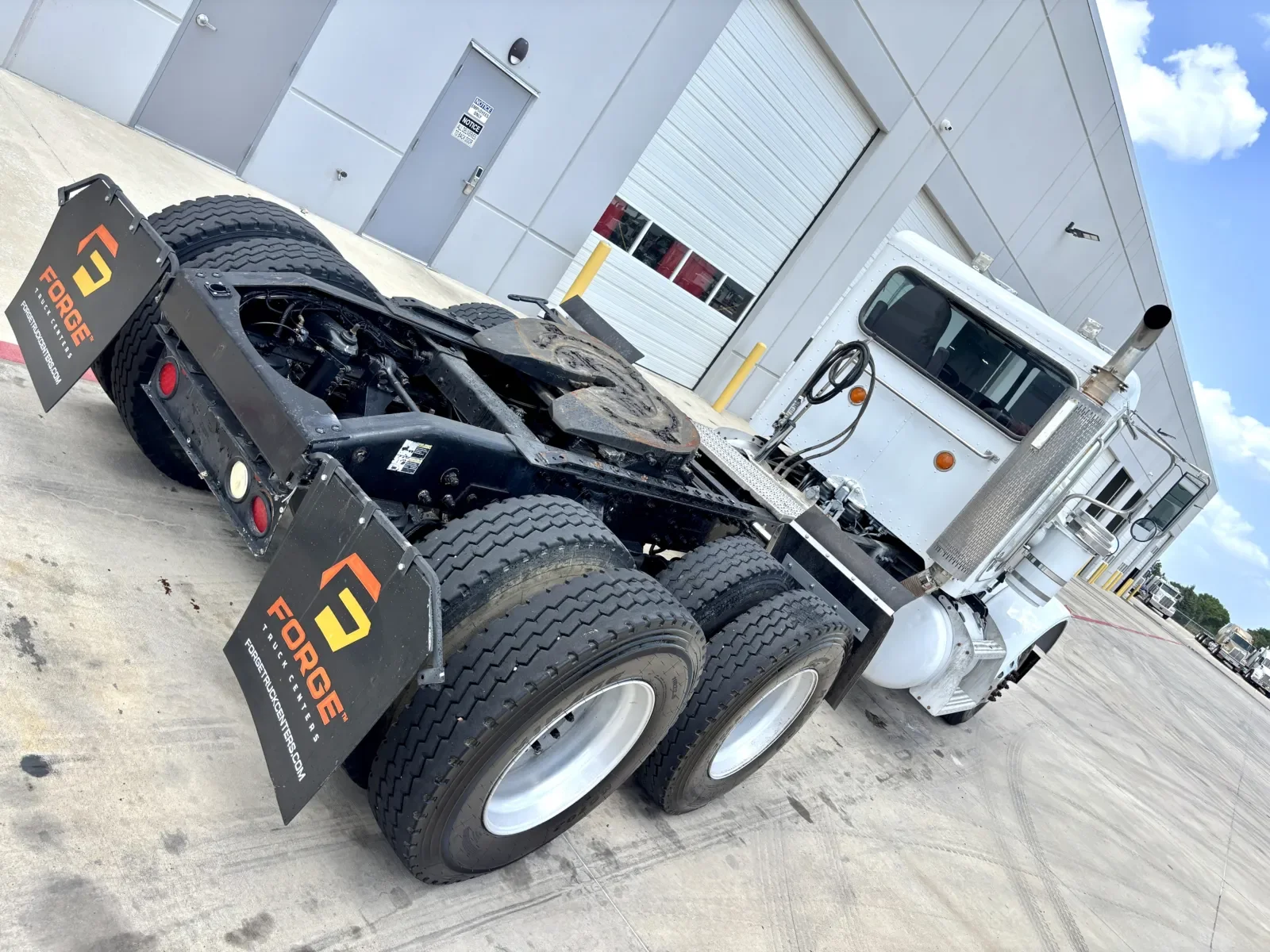 2005 Peterbilt 379 in Hutchins, TX — photo 11