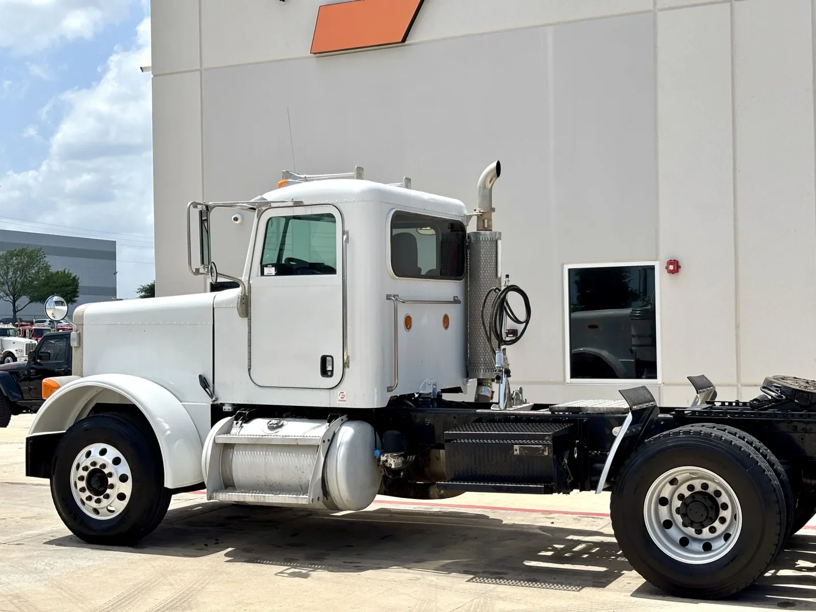 2005 Peterbilt 379 in Hutchins, TX — photo 8