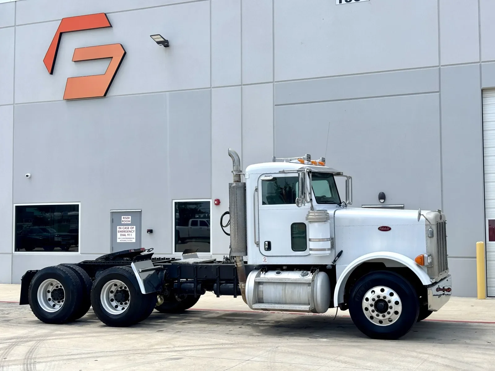 2005 Peterbilt 379 in Hutchins, TX