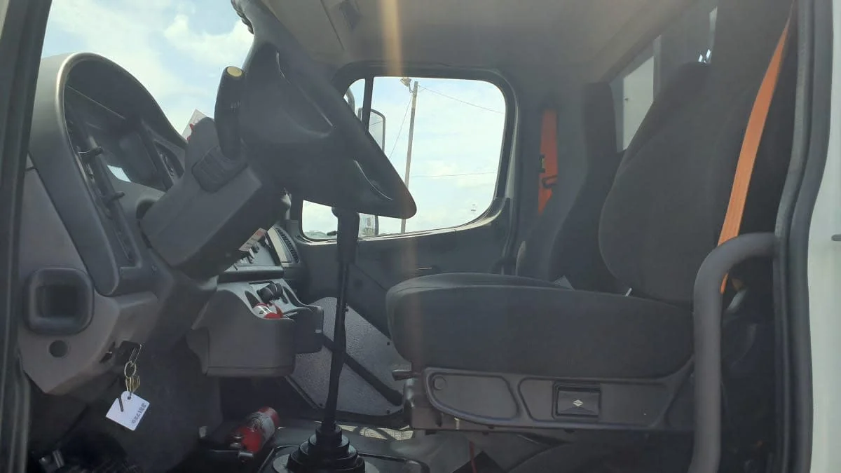 2019 Freightliner M2 106 in Birmingham, AL — photo 7