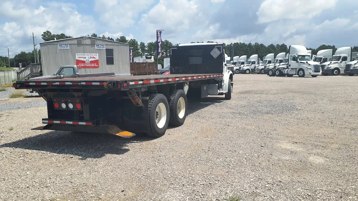2019 Freightliner M2 106 in Birmingham, AL — photo 4