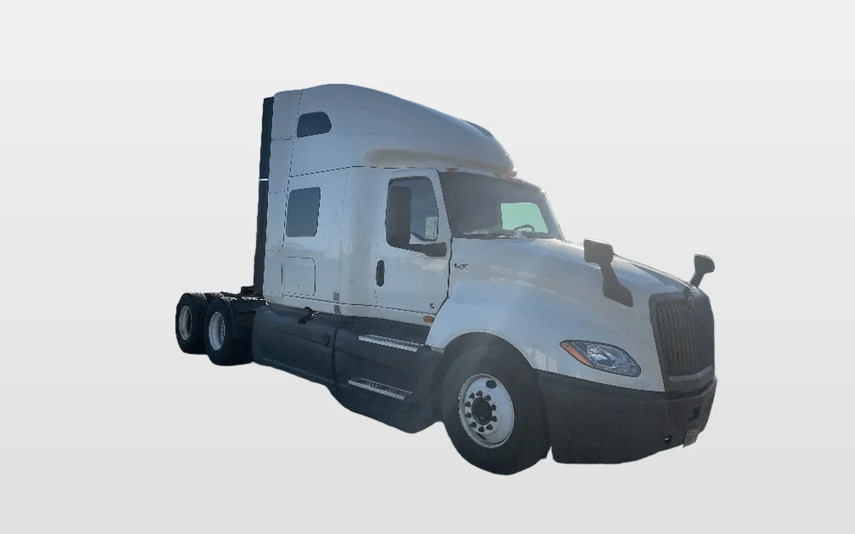 2023 International LT - image 1