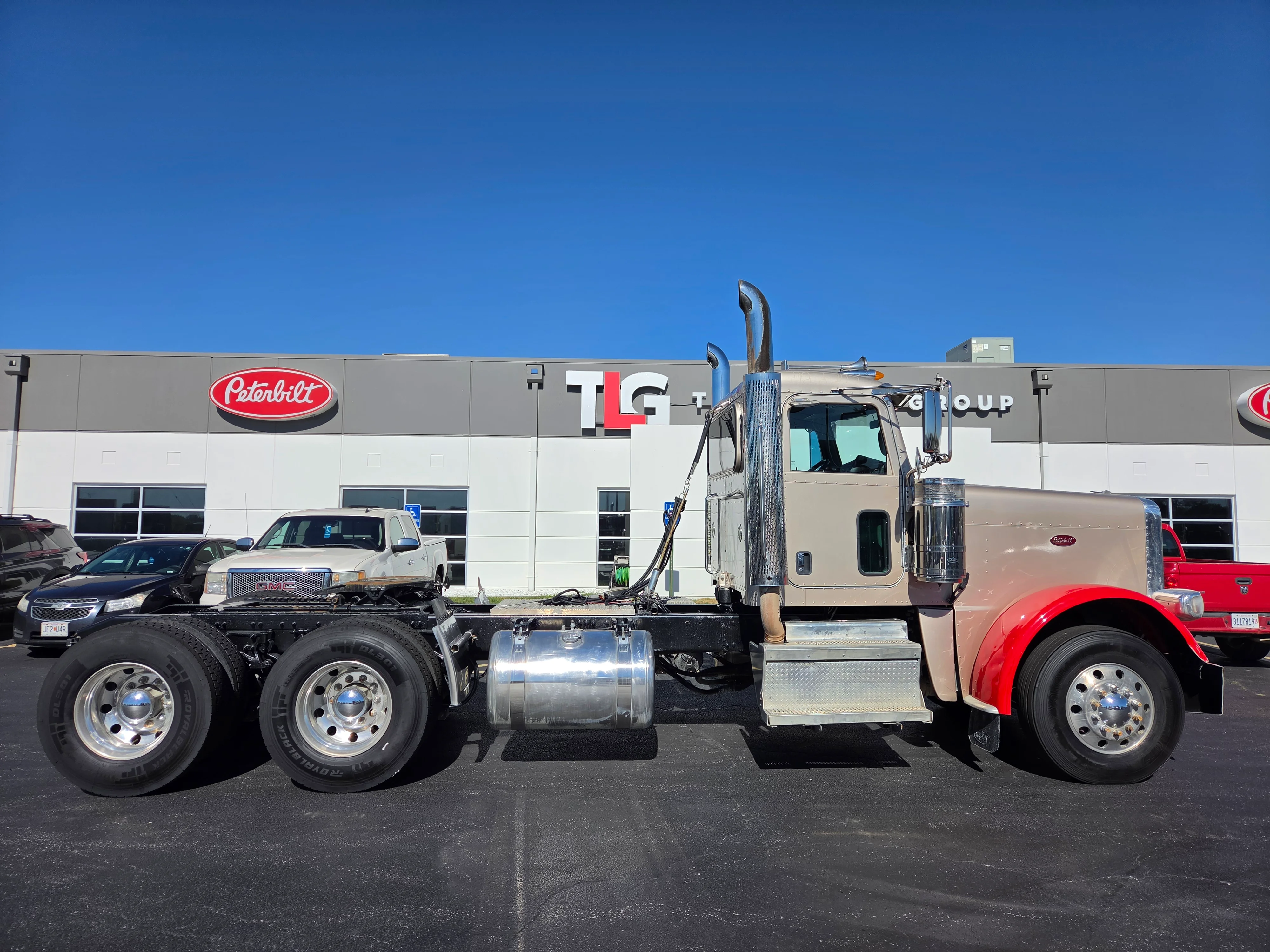 2018 Peterbilt 389 in Springfield, MO — photo 5
