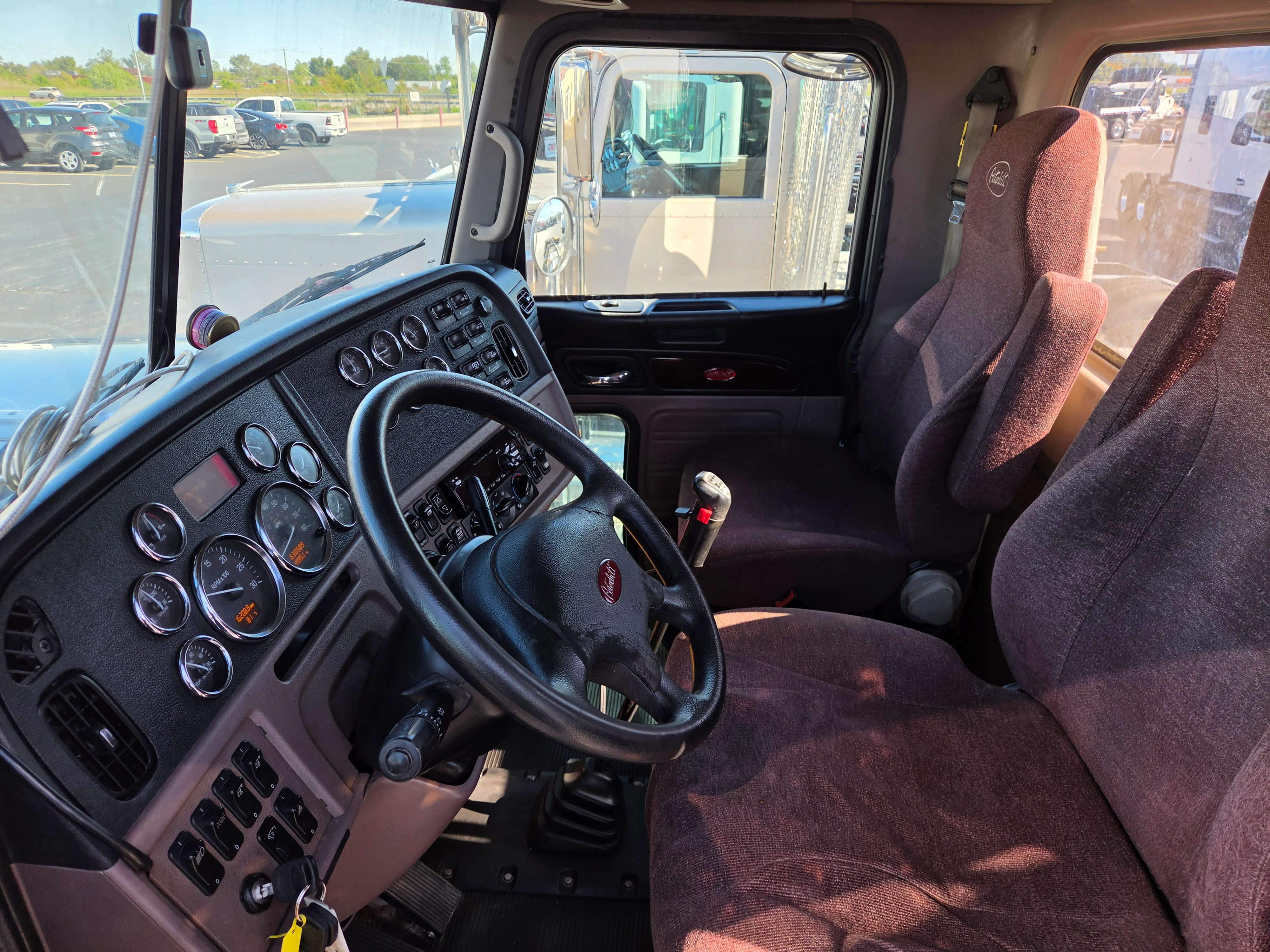 2018 Peterbilt 389 in Springfield, MO — photo 11
