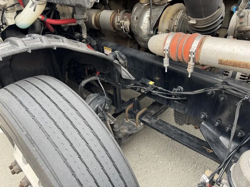 2024 Freightliner Cascadia - image 12