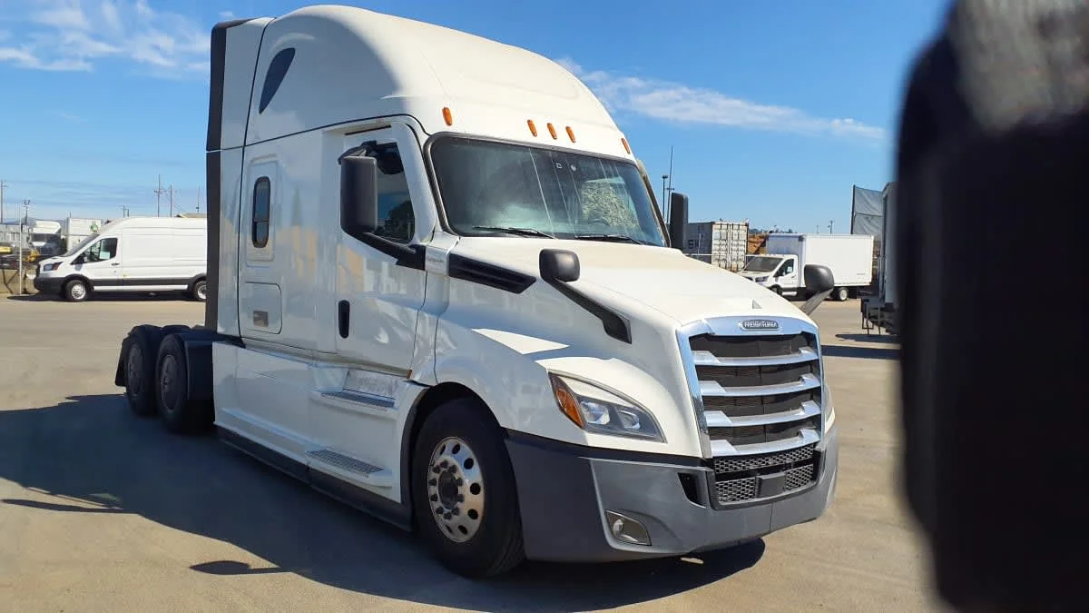 2022 Freightliner Cascadia in Tacoma, WA — photo 3