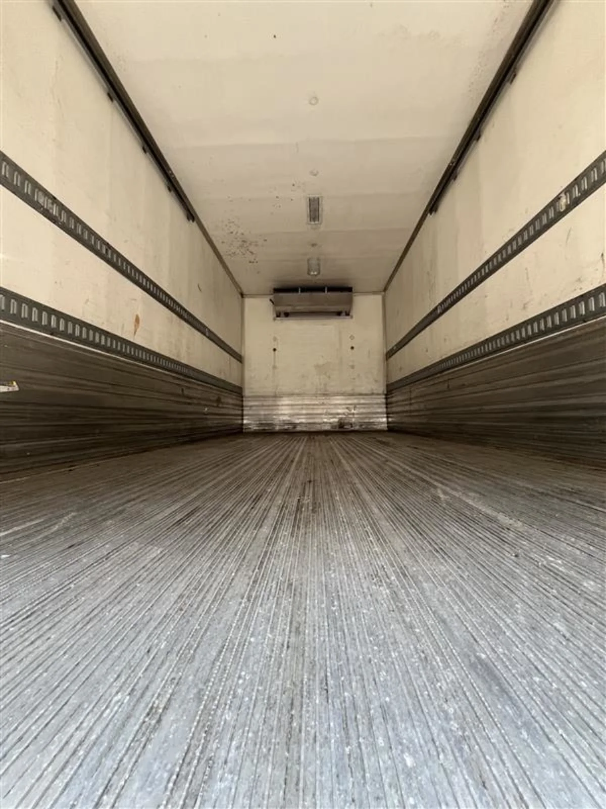 2018 Freightliner M2 106 - image 9