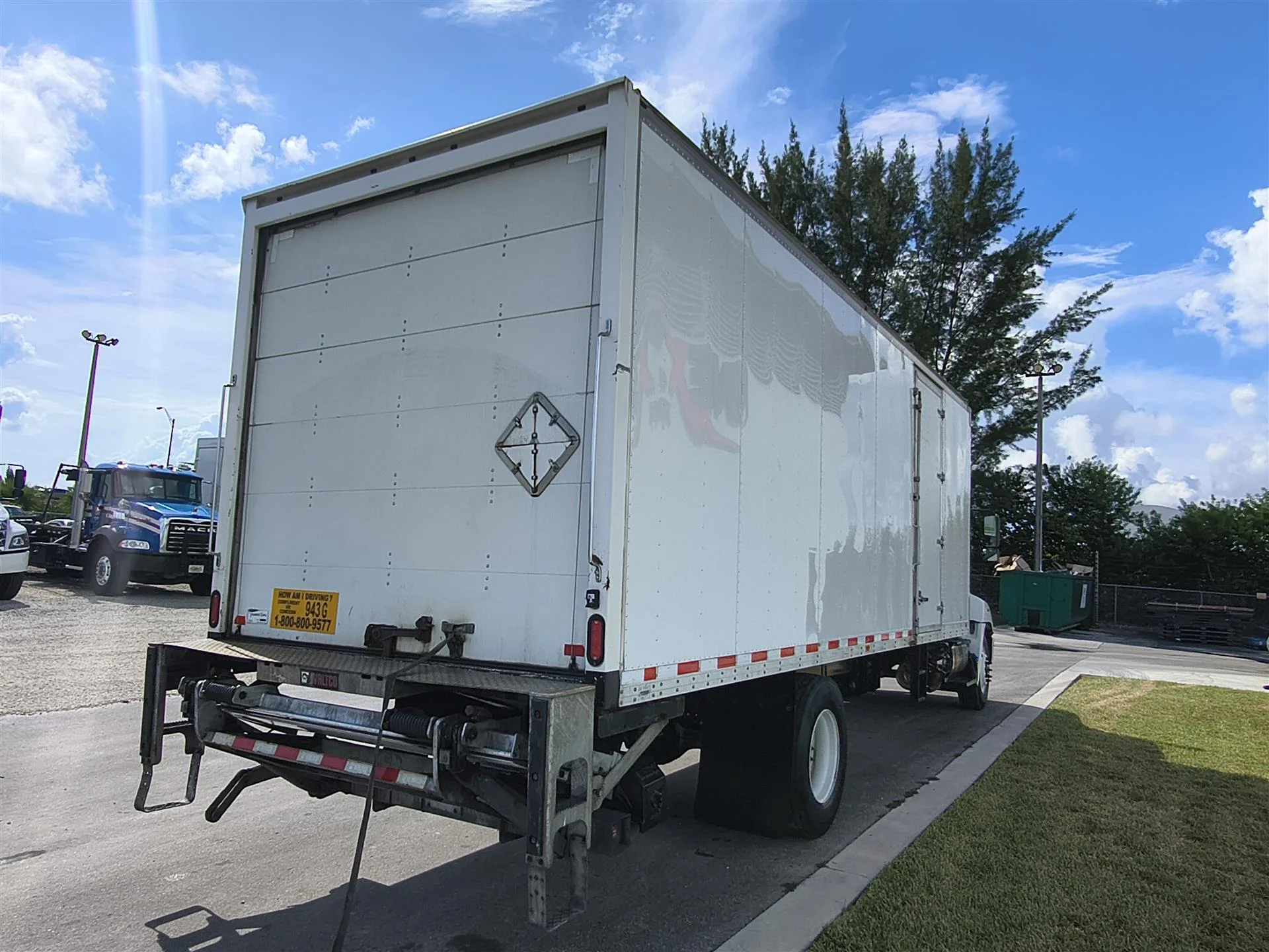 2020 Hino 338 in Fort Lauderdale, FL — photo 4