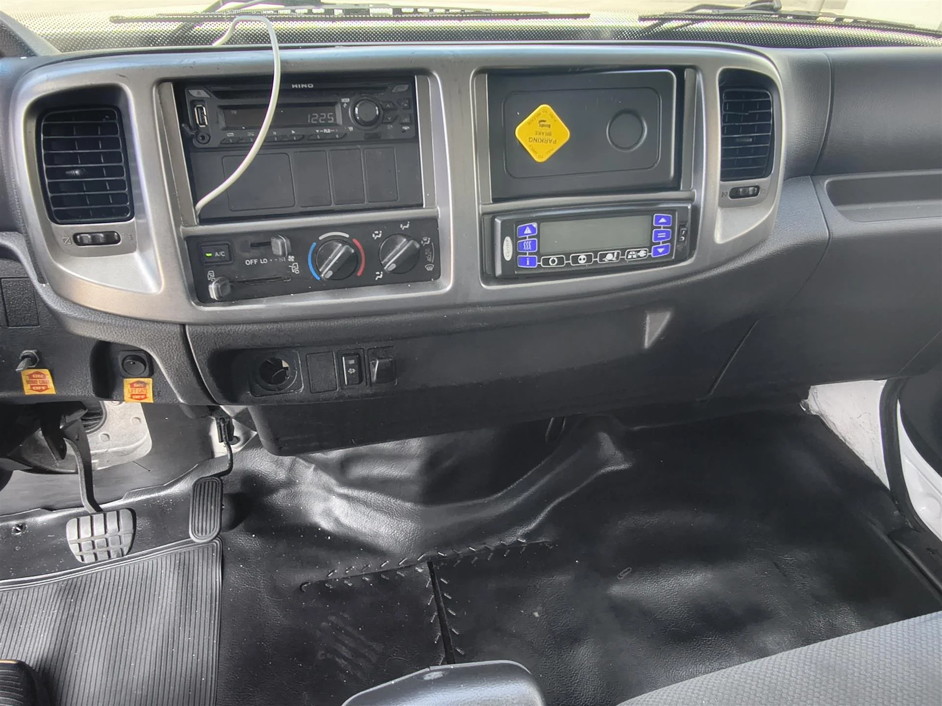 2020 Hino 338 in Fort Lauderdale, FL — photo 19