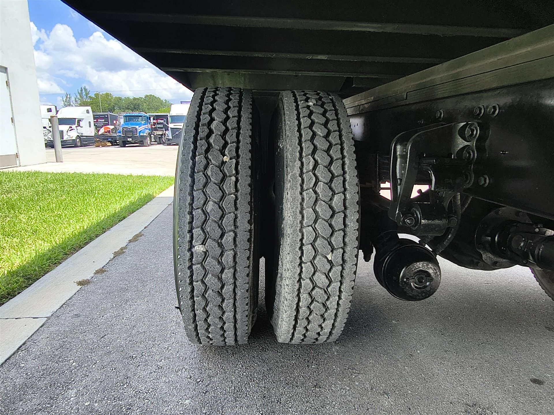 2020 Hino 338 in Fort Lauderdale, FL — photo 14
