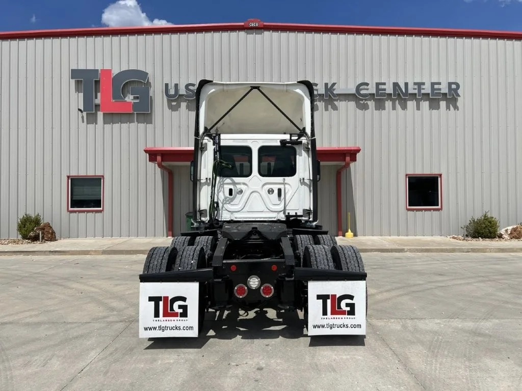 2021 Freightliner Cascadia - image 6