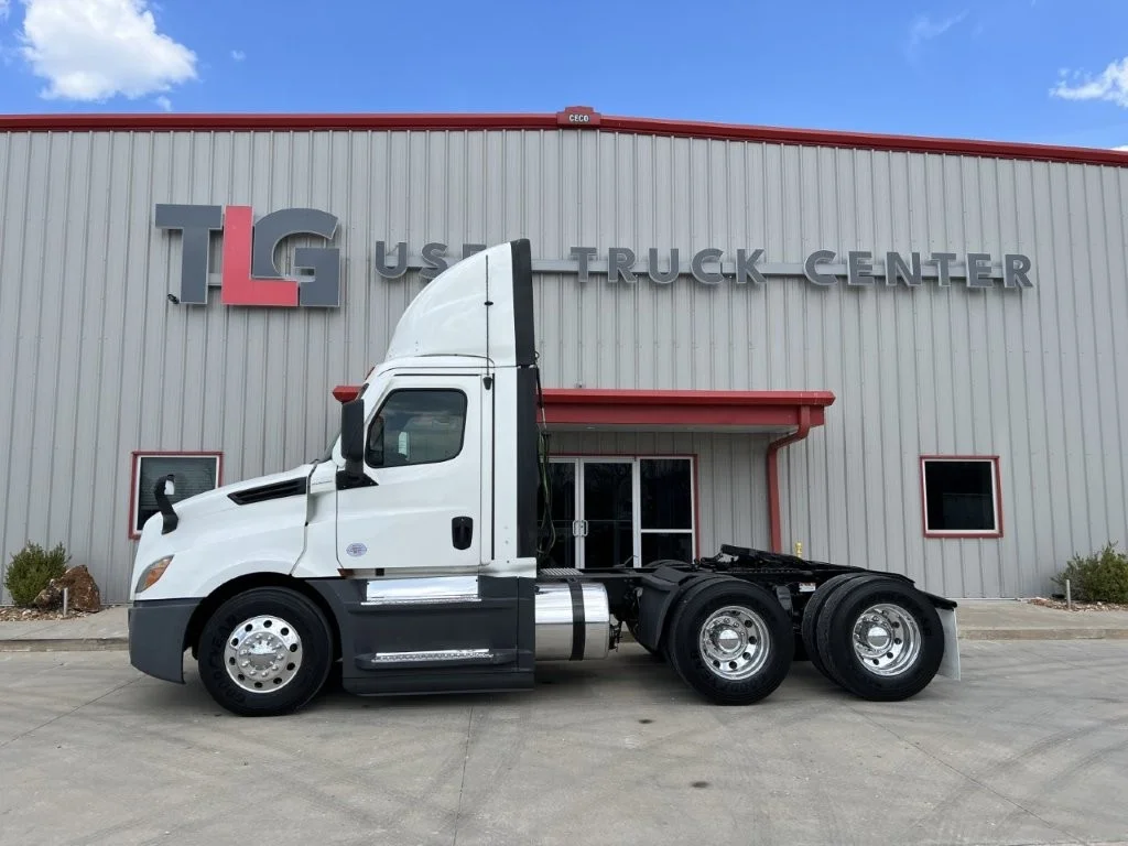2021 Freightliner Cascadia - image 5