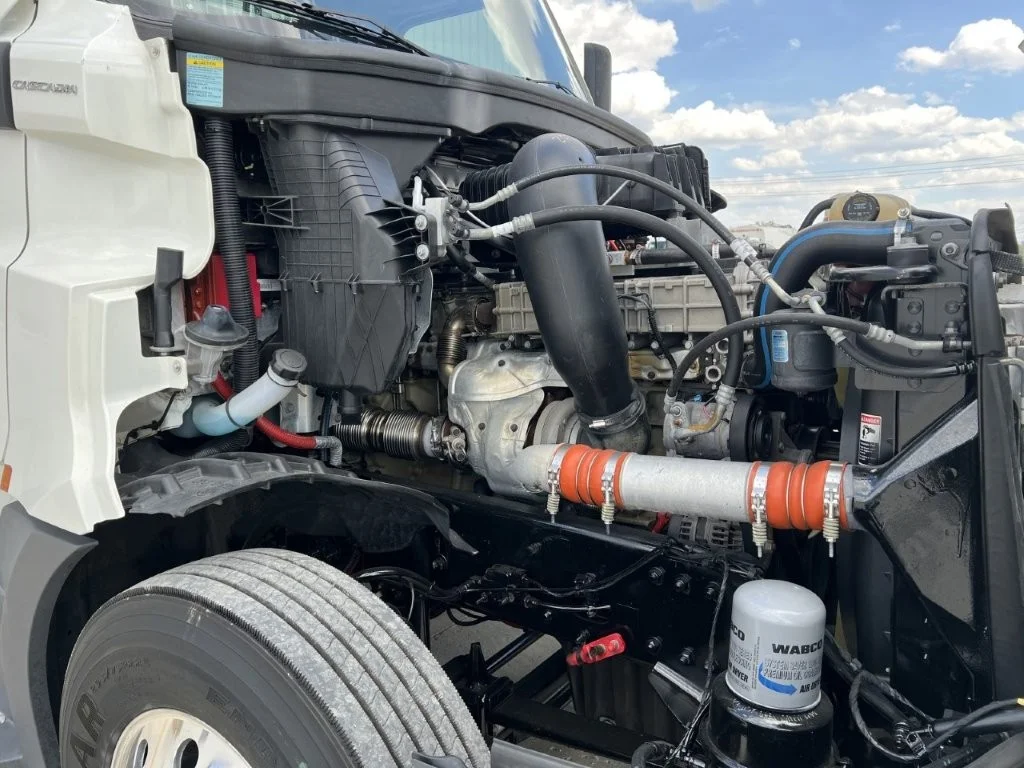 2021 Freightliner Cascadia - image 9