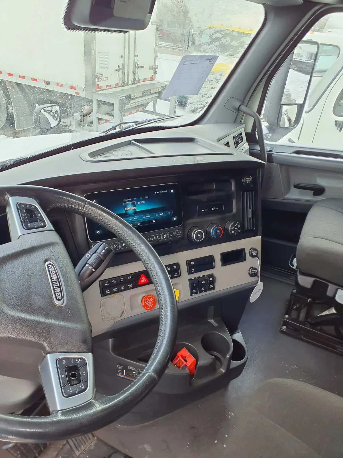 2022 Freightliner Cascadia in Bolingbrook, IL — photo 7