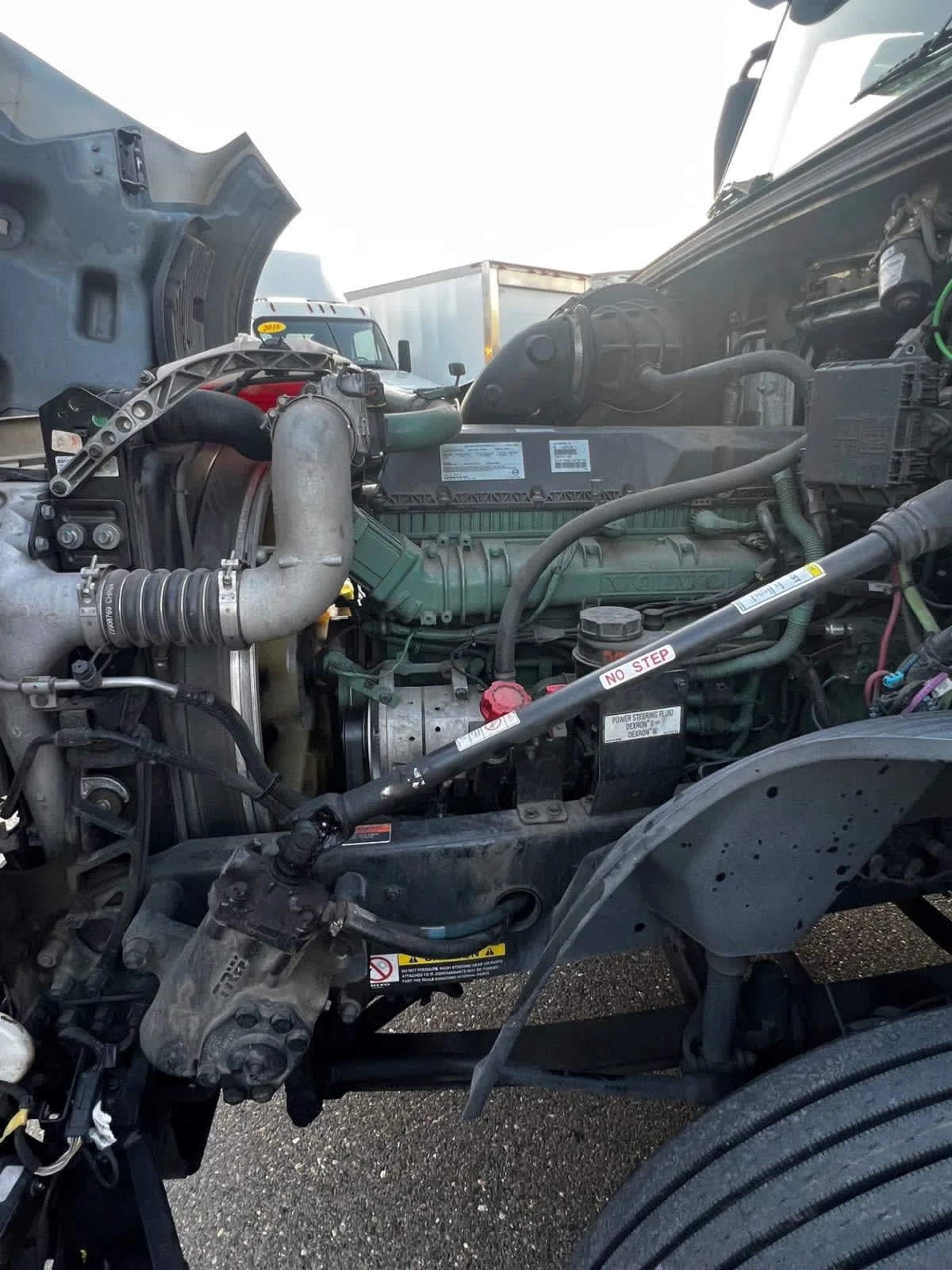 2019 Volvo VNL 860 in West Sacramento, CA — photo 8